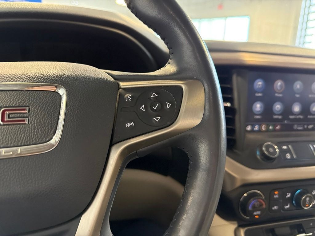 2021 GMC Acadia Denali w/ Dual Moonroof