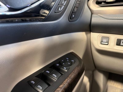2021 GMC Acadia Denali w/ Dual Moonroof
