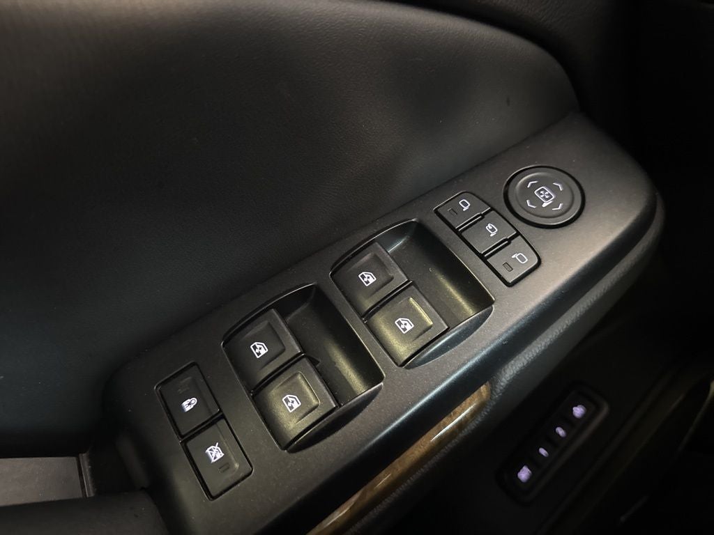 2017 GMC Yukon XL Denali 5SA w/ Open Road Pkg