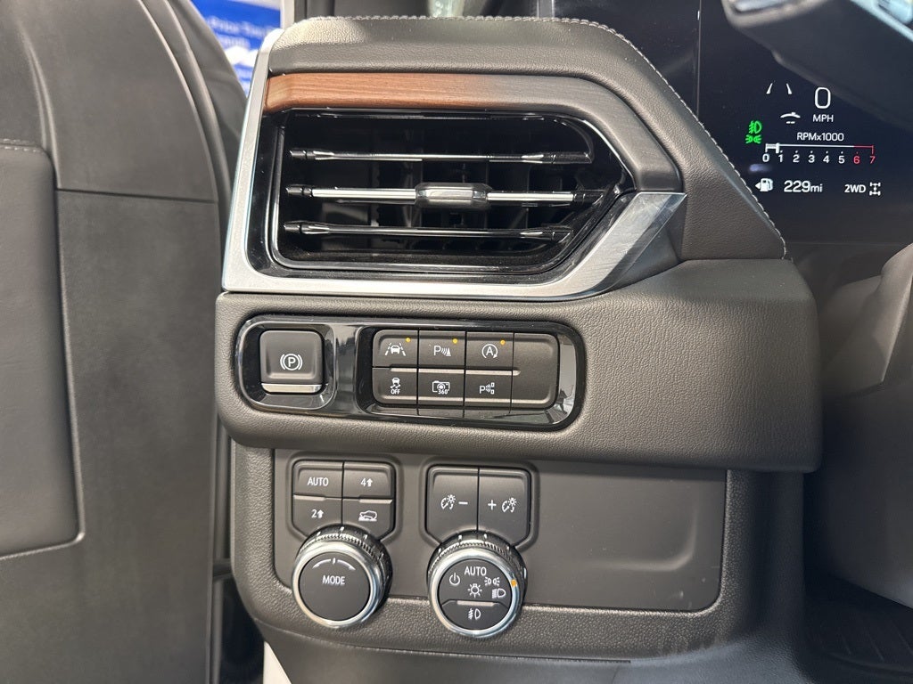 2025 GMC Yukon XL Denali 6.2 w/ Adaptive Cruise