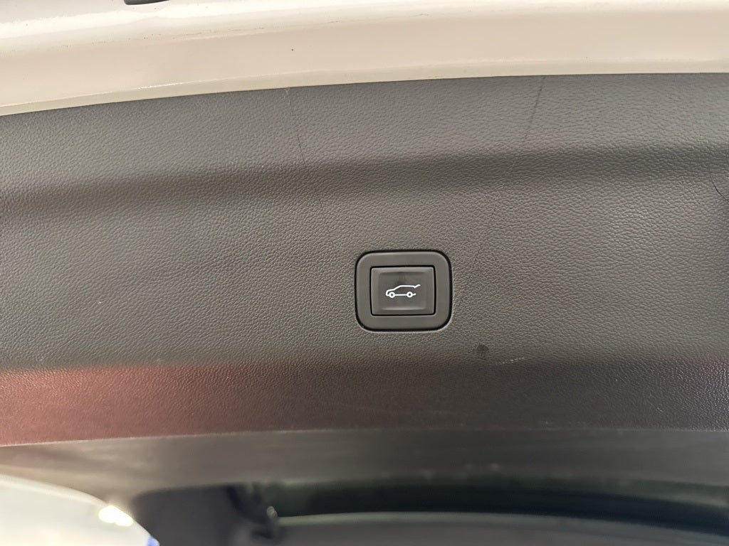 2025 GMC Yukon XL Denali 6.2 w/ Adaptive Cruise