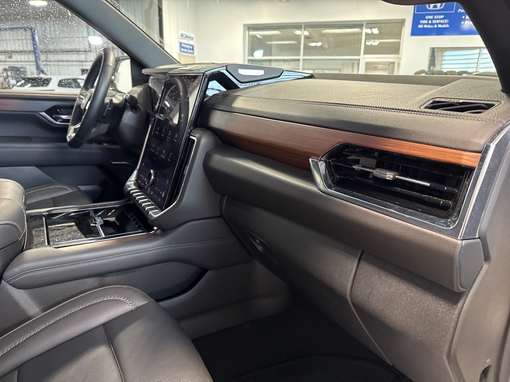 2025 GMC Yukon XL Denali 6.2 w/ Adaptive Cruise