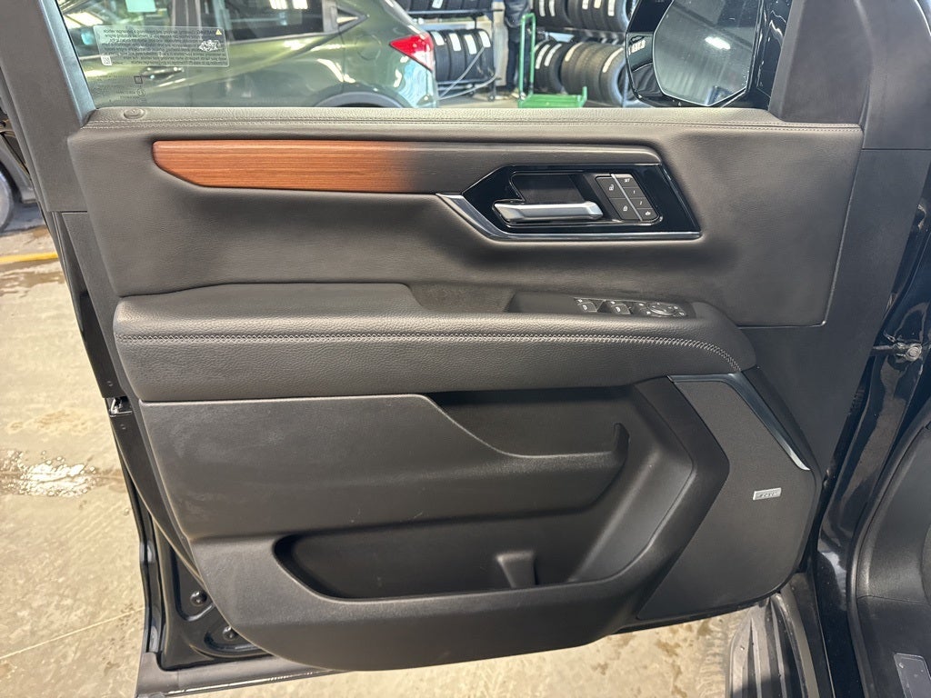 2025 GMC Yukon XL Denali 5SA w/ Adaptive Cruise