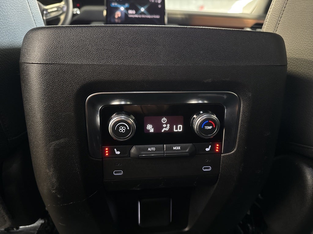 2025 GMC Yukon XL Denali 5SA w/ Adaptive Cruise