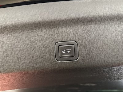 2025 GMC Yukon XL Denali 5SA w/ Adaptive Cruise