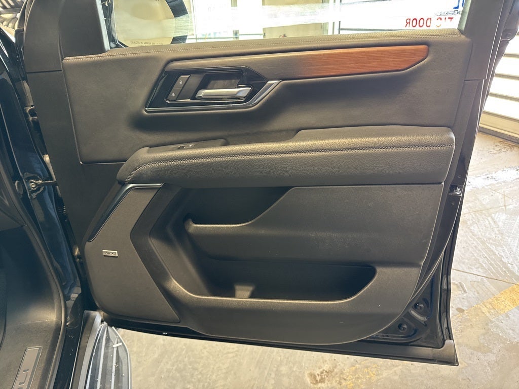 2025 GMC Yukon XL Denali 5SA w/ Adaptive Cruise