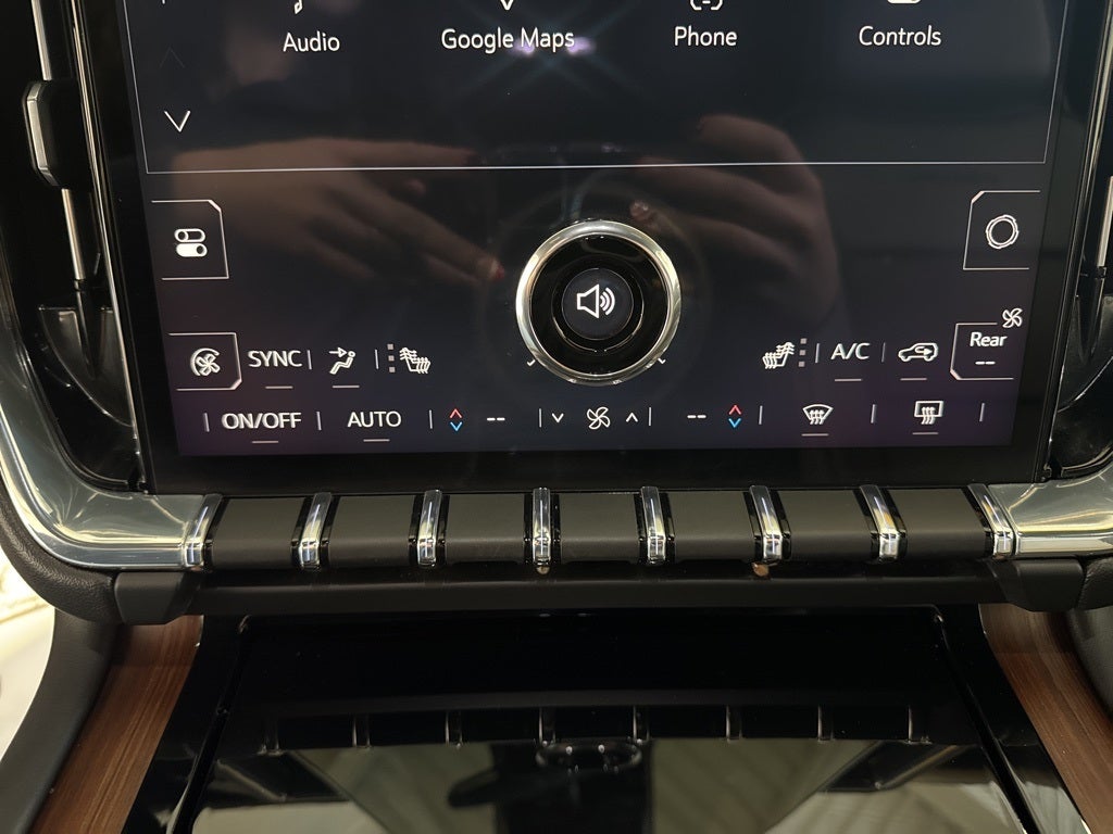 2025 GMC Yukon XL Denali 5SA