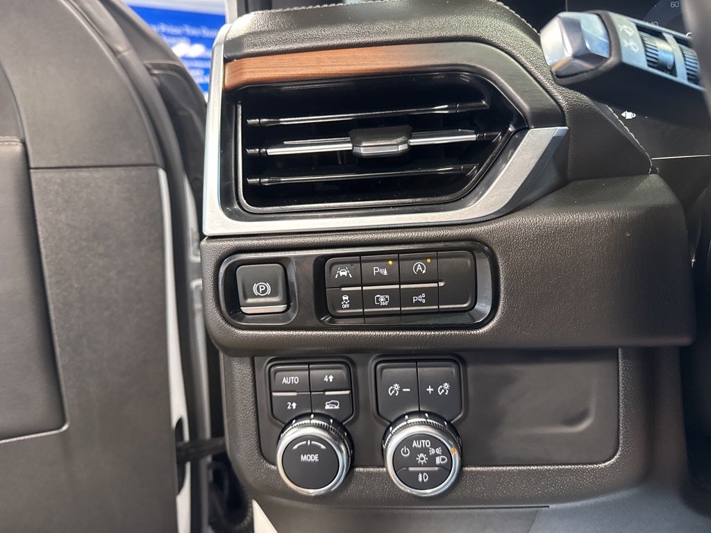 2025 GMC Yukon XL Denali 5SA