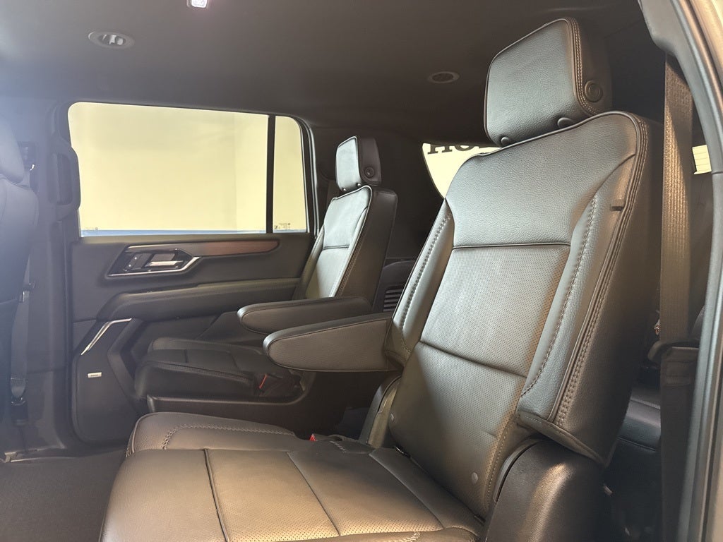 2025 GMC Yukon XL Denali 5SA