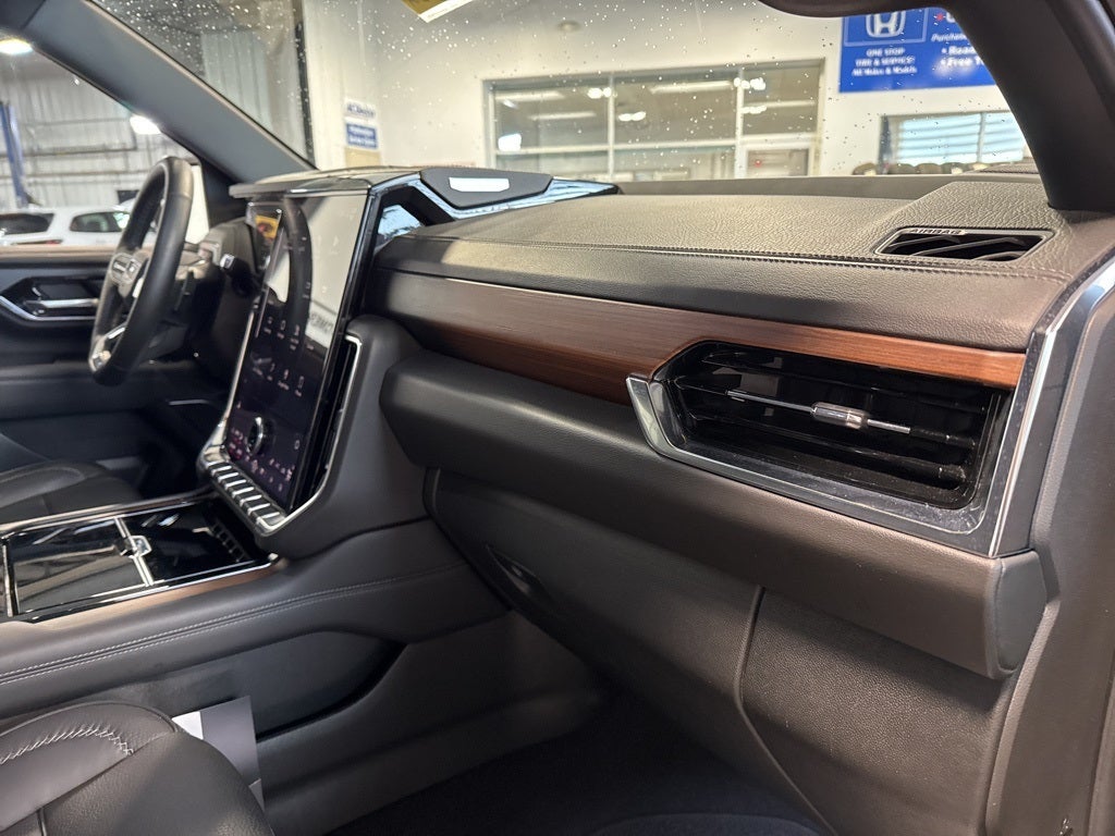 2025 GMC Yukon XL Denali 6.2 w/ Adaptive Cruise