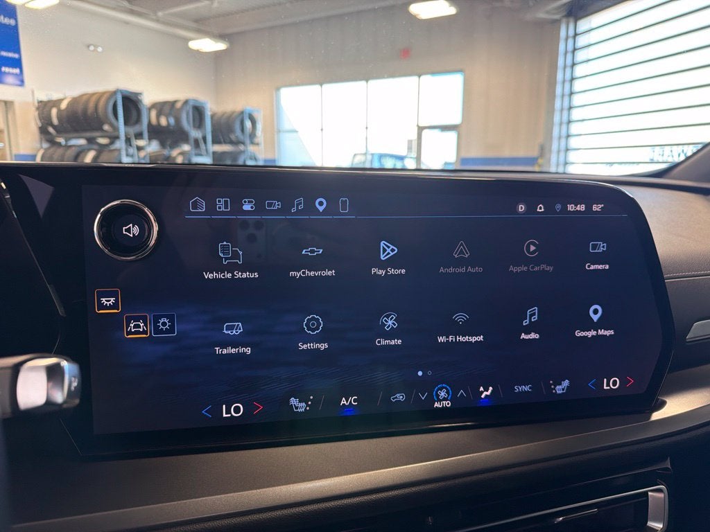 2026 Chevrolet Traverse LT 2LT w/ Driver Confidence, Tow & Synthetic Seats