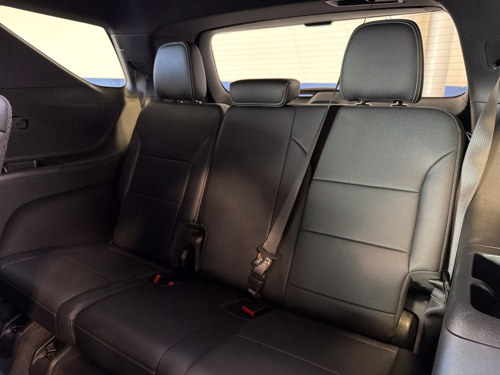 2026 Chevrolet Traverse LT 2LT w/ Driver Confidence, Tow & Synthetic Seats