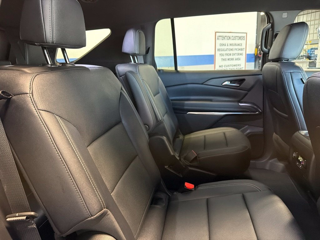 2026 Chevrolet Traverse LT 2LT w/ Driver Confidence, Tow & Synthetic Seats