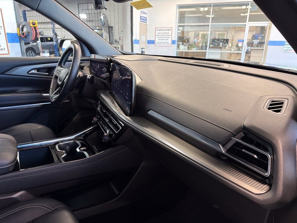 2026 Chevrolet Traverse LT 2LT w/ Driver Confidence, Tow & Synthetic Seats