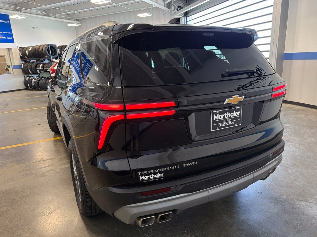 2026 Chevrolet Traverse LT 2LT w/ Driver Confidence, Tow & Synthetic Seats