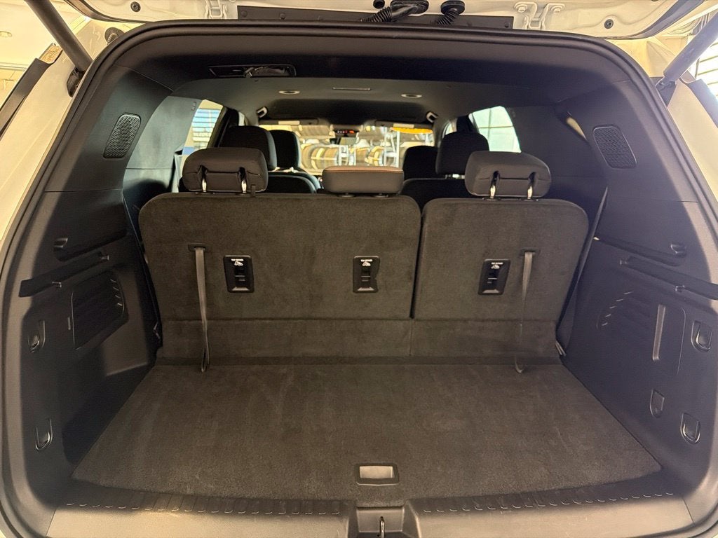 2026 Chevrolet Traverse LT 2LT w/ Driver Confidence & Trailering Pkg **