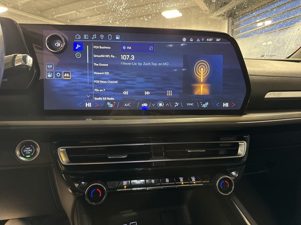 2025 Chevrolet Traverse LT 2LT w/ Adaptive Cruise