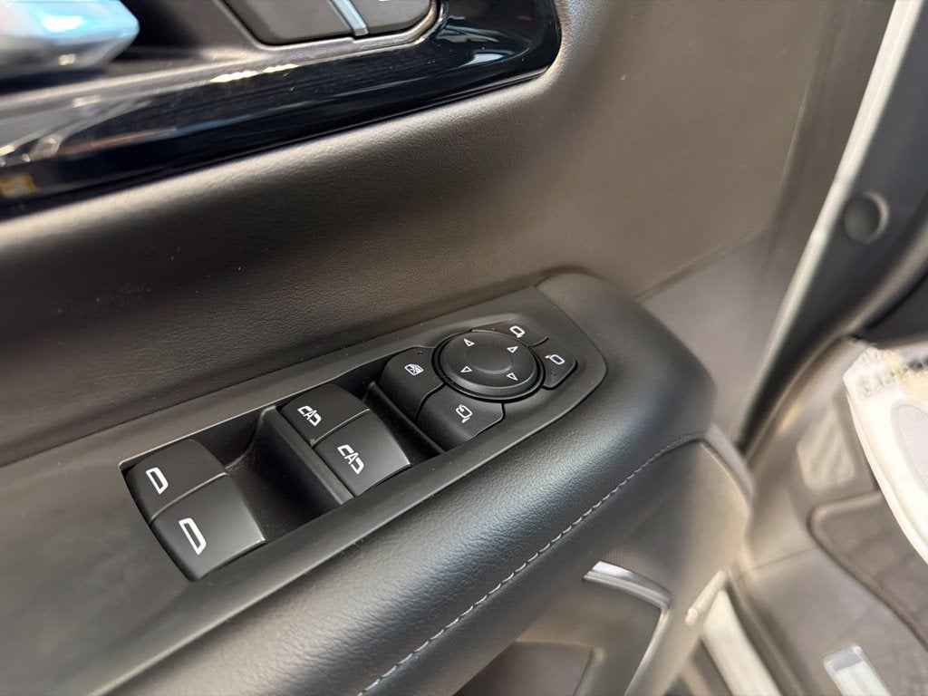 2026 Chevrolet Suburban LT Luxury Comfort Pkg