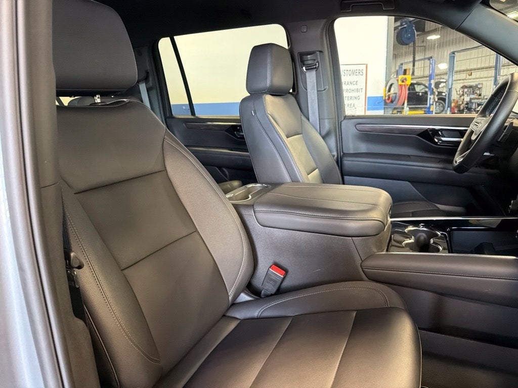 2026 Chevrolet Suburban LT Luxury Comfort Pkg