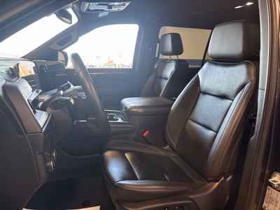 2026 Chevrolet Suburban LT Luxury Comfort Pkg w/ Center Buckets