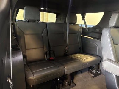 2026 Chevrolet Suburban LT Luxury Comfort Pkg w/ Center Buckets