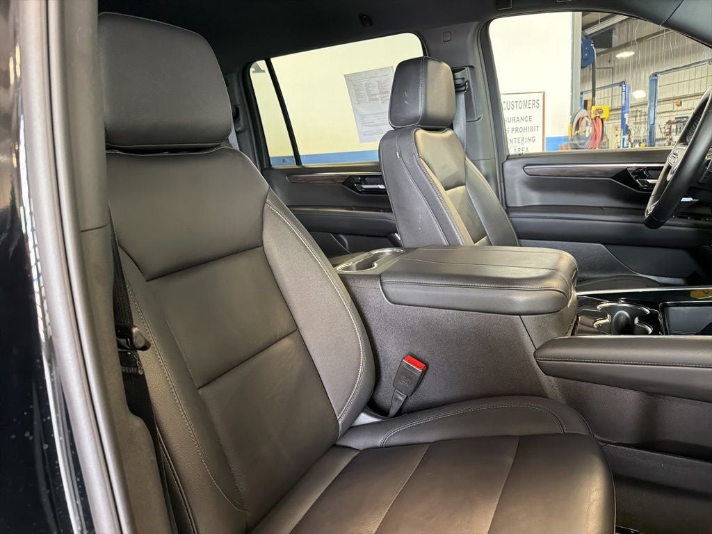 2025 Chevrolet Suburban Z71 w/ Adaptive Cruise
