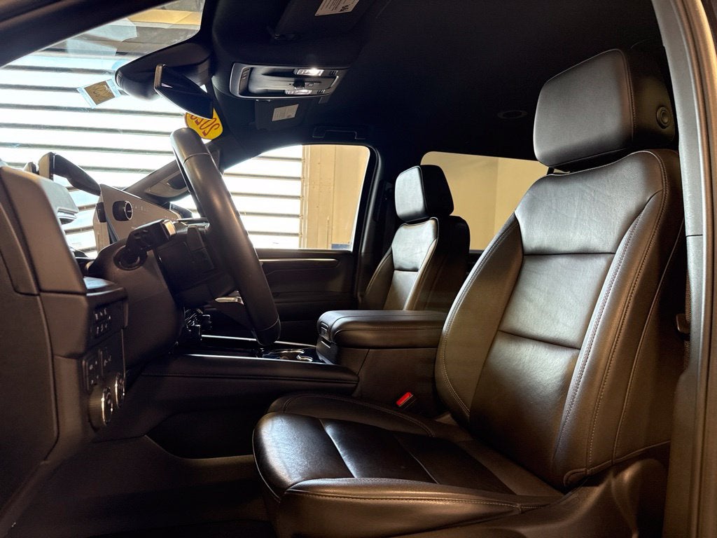2025 Chevrolet Suburban Z71 8 Passenger w/ Adaptive Cruise