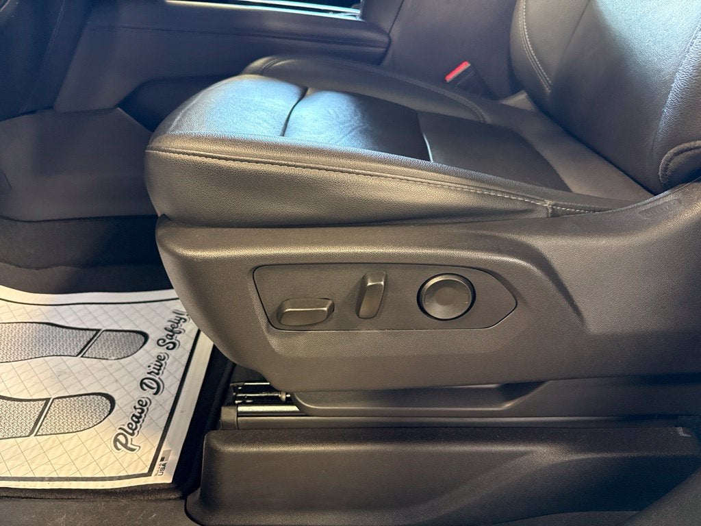 2025 Chevrolet Suburban Z71 8 Passenger w/ Adaptive Cruise