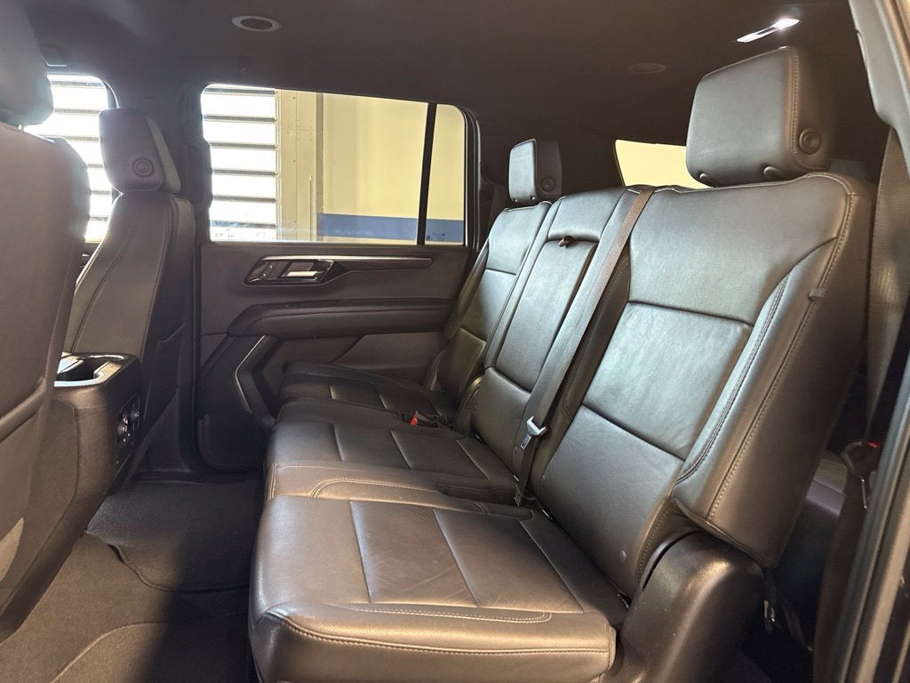 2025 Chevrolet Suburban Z71 8 Passenger w/ Adaptive Cruise