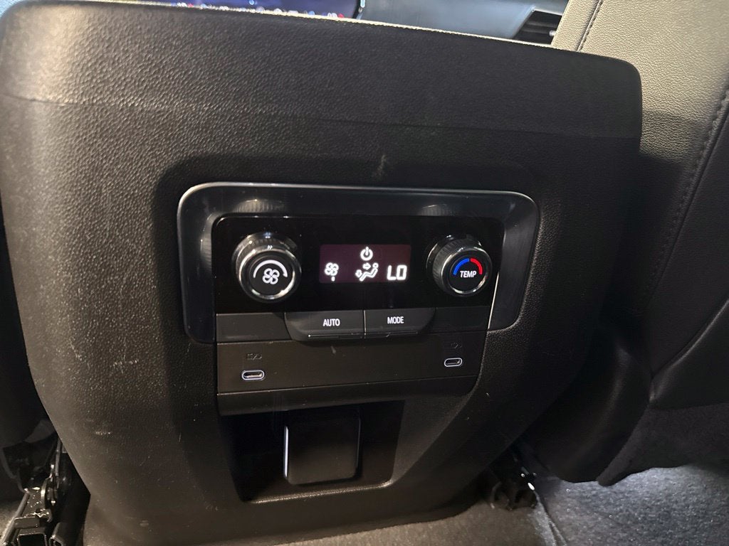 2025 Chevrolet Suburban Z71 8 Passenger w/ Adaptive Cruise