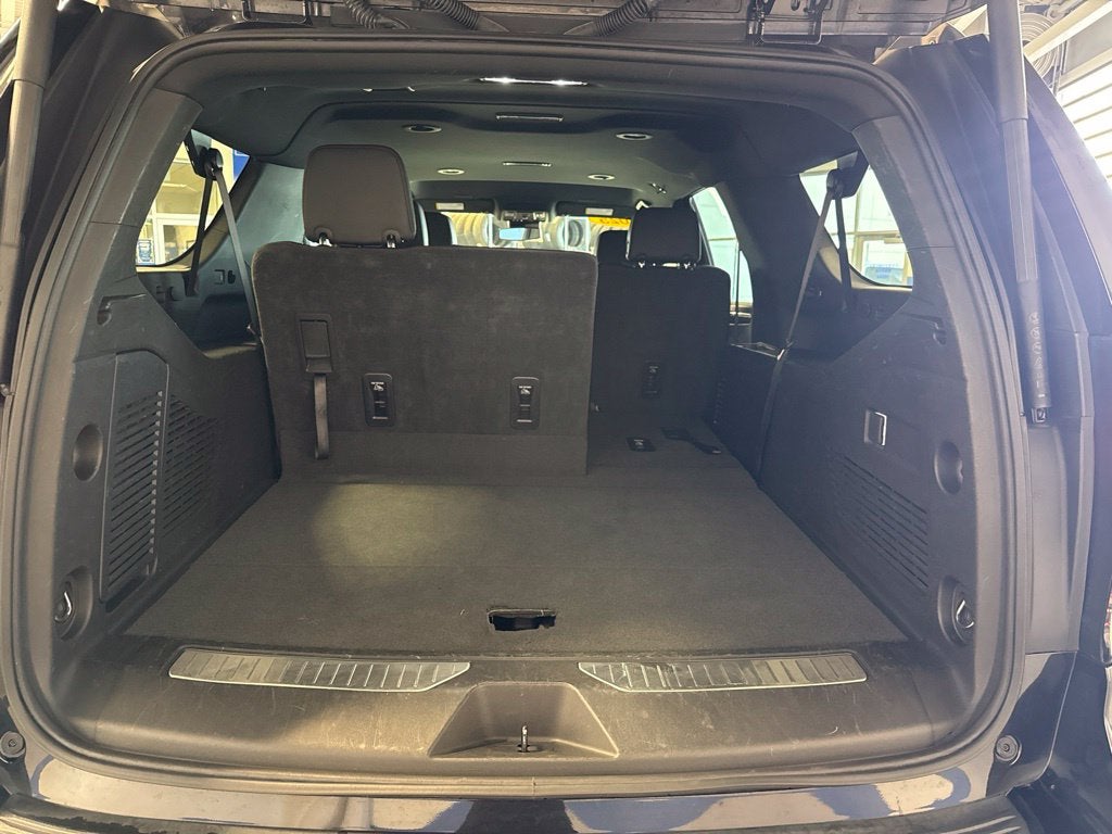 2025 Chevrolet Suburban Z71 8 Passenger w/ Adaptive Cruise