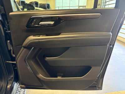 2025 Chevrolet Suburban Z71 8 Passenger w/ Adaptive Cruise