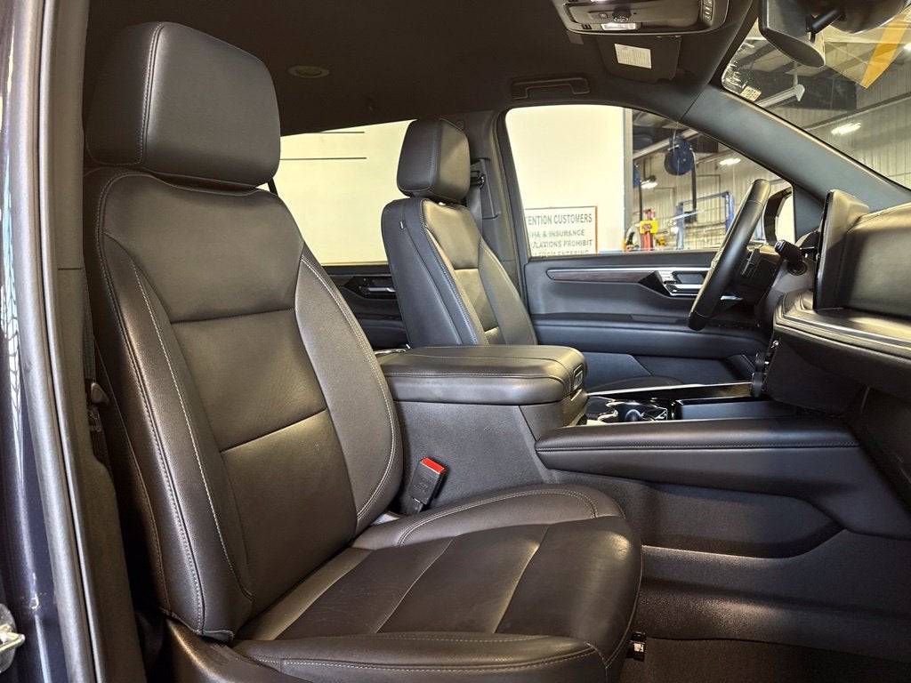 2025 Chevrolet Suburban Z71 8 Passenger w/ Adaptive Cruise