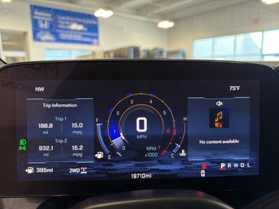 2025 Chevrolet Suburban Z71 w/ Nav & Adaptive Cruise