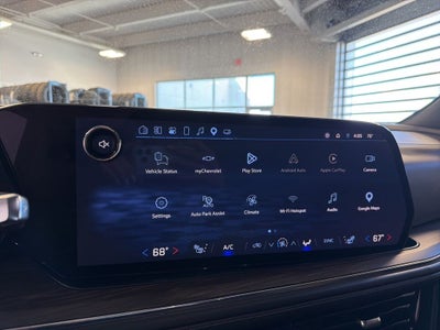 2025 Chevrolet Suburban Z71 w/ Nav & Adaptive Cruise