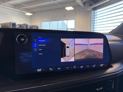 2025 Chevrolet Suburban Z71 w/ Nav & Adaptive Cruise