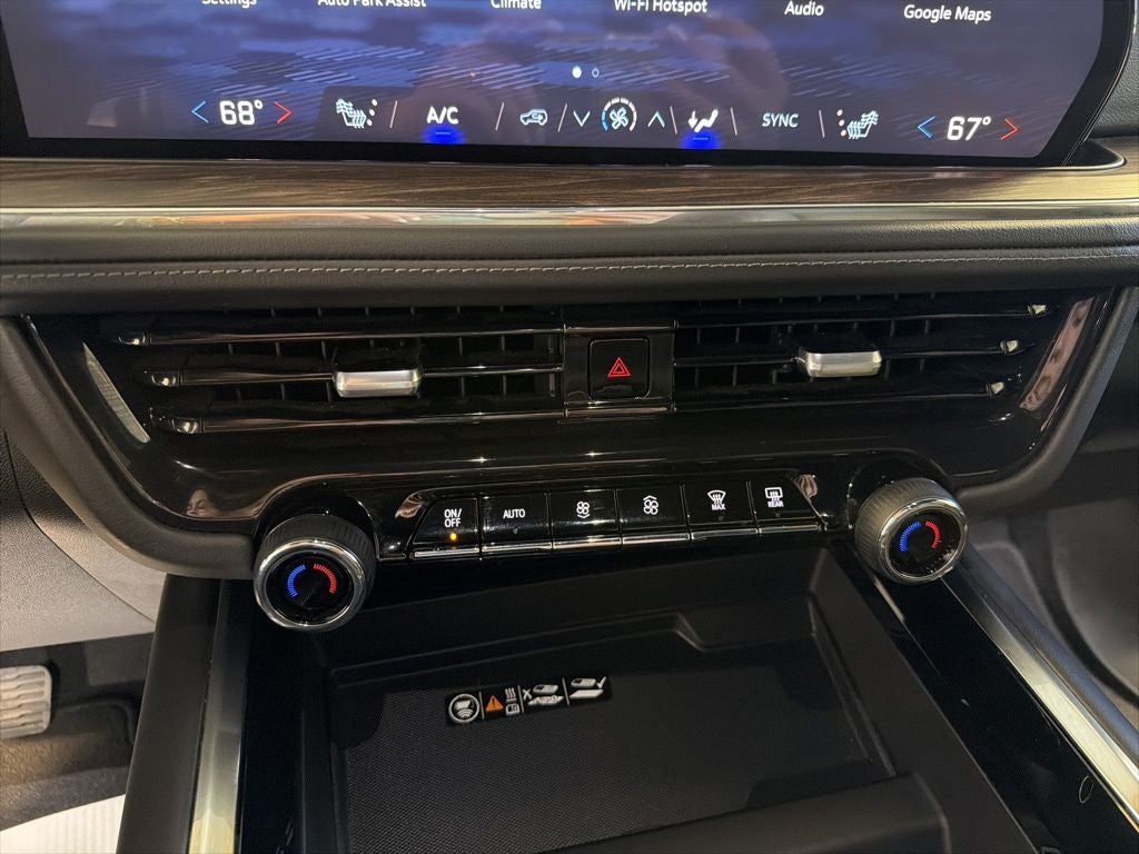 2025 Chevrolet Suburban Z71 w/ Nav & Adaptive Cruise