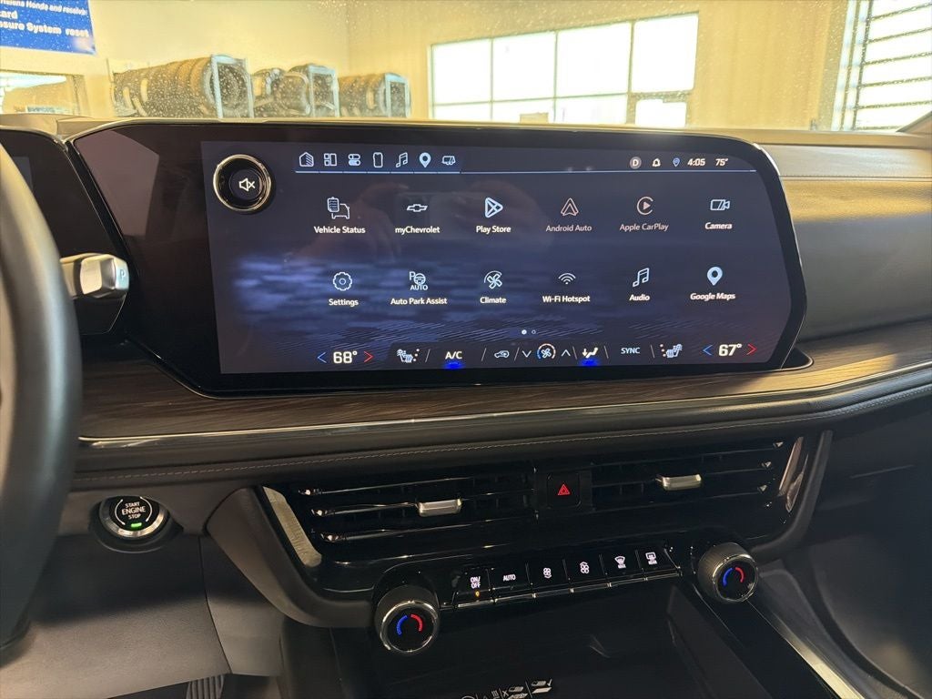 2025 Chevrolet Suburban Z71 w/ Nav & Adaptive Cruise