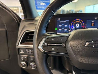 2025 Chevrolet Suburban Z71 w/ Nav & Adaptive Cruise