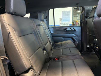 2025 Chevrolet Suburban Z71 w/ Nav & Adaptive Cruise