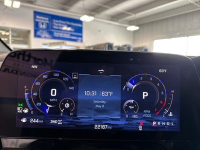 2025 Chevrolet Suburban Z71 2Z7 w/ Nav & Adaptive Cruise