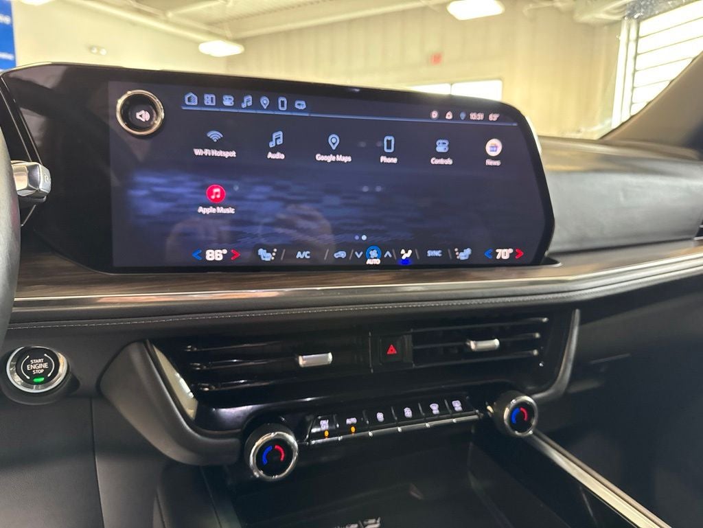 2025 Chevrolet Suburban Z71 2Z7 w/ Nav & Adaptive Cruise