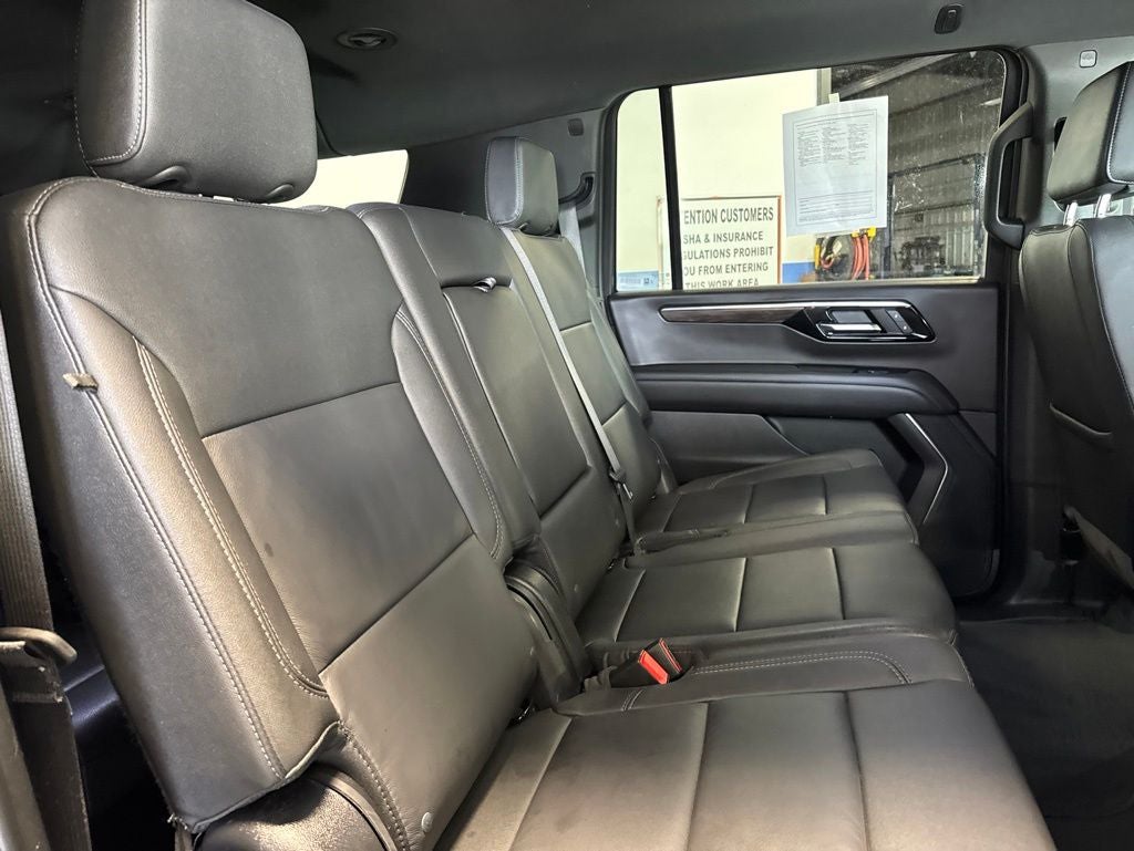 2025 Chevrolet Suburban Z71 2Z7 w/ Nav & Adaptive Cruise