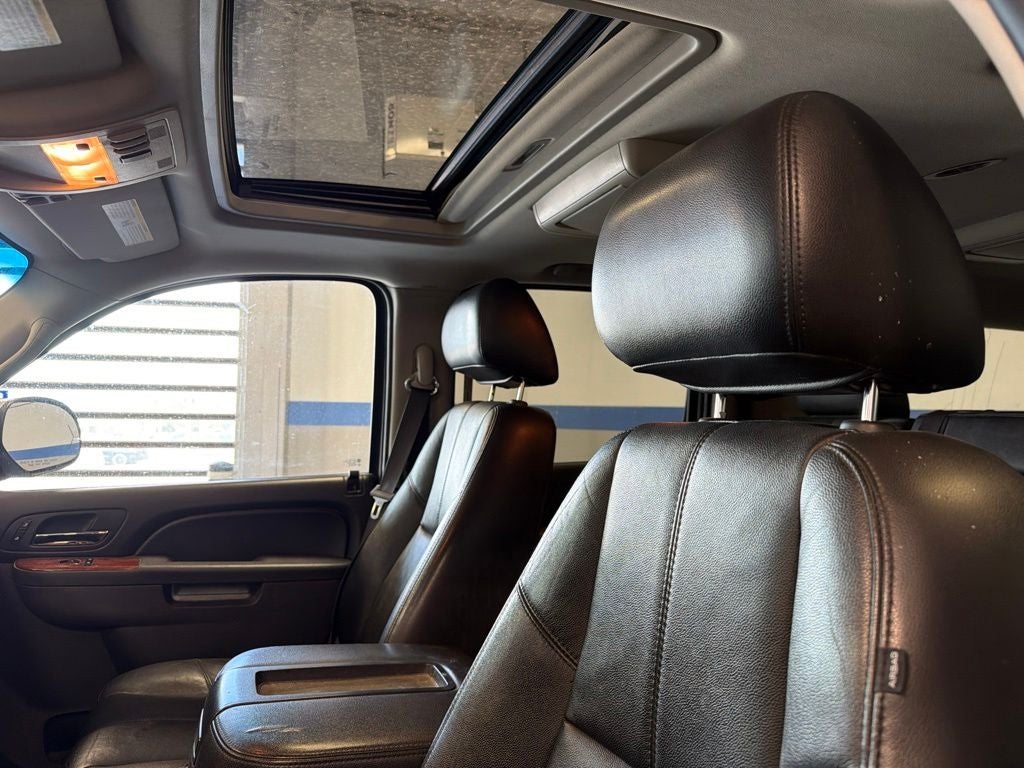 2013 Chevrolet Suburban 1500 LT w/ Luxury Pkg & Moonroof