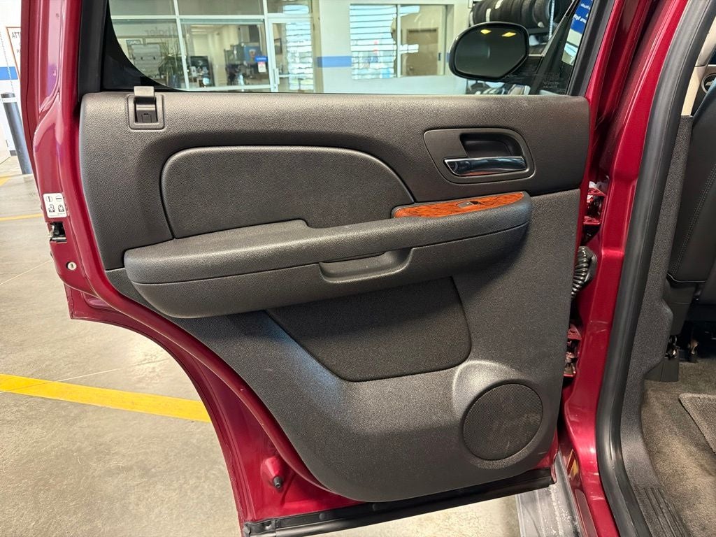 2010 Chevrolet Tahoe LT Luxury Pkg w/ Rear Entertainment