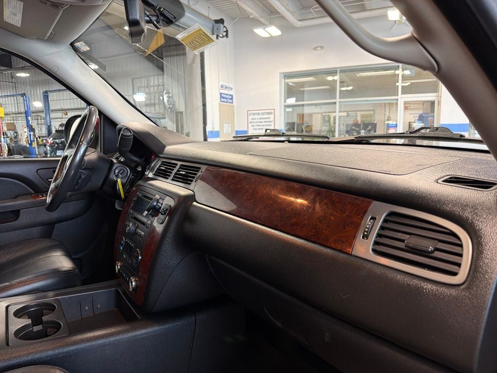 2010 Chevrolet Tahoe LT Luxury Pkg w/ Rear Entertainment