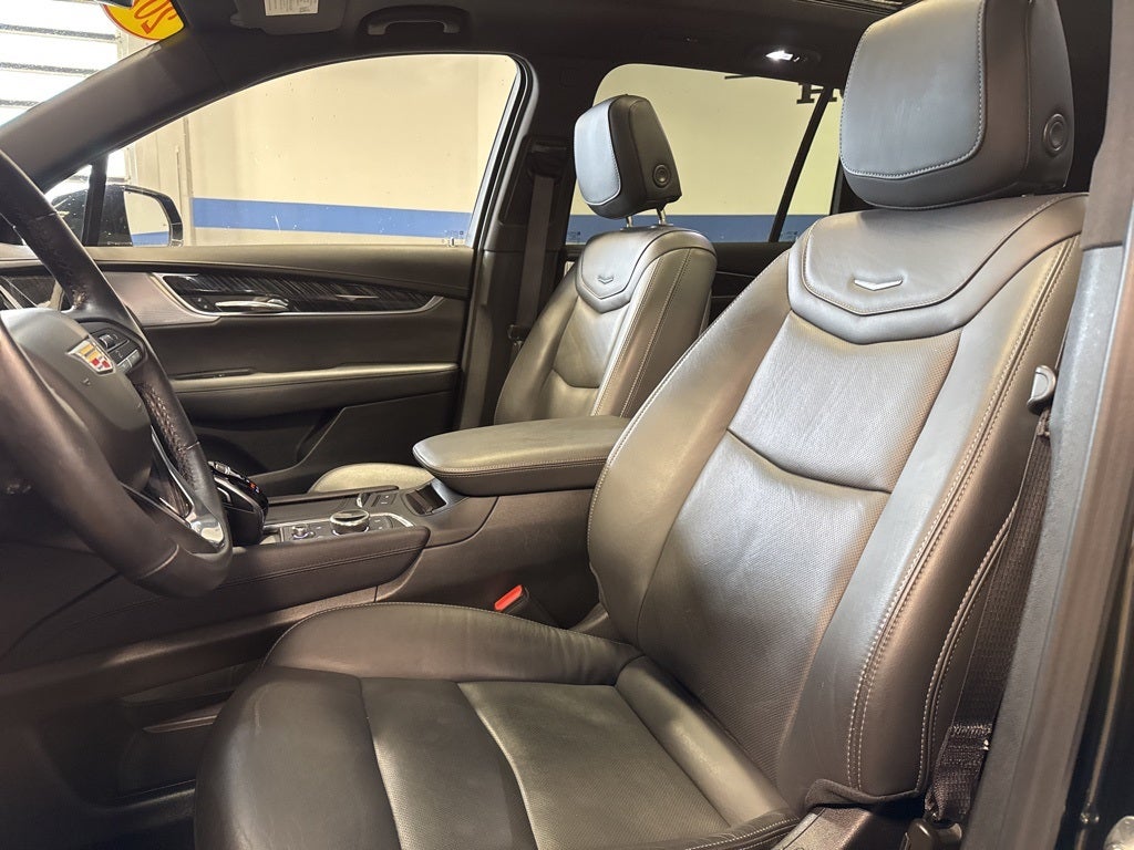 2025 Cadillac XT6 Premium Luxury 6-Passenger