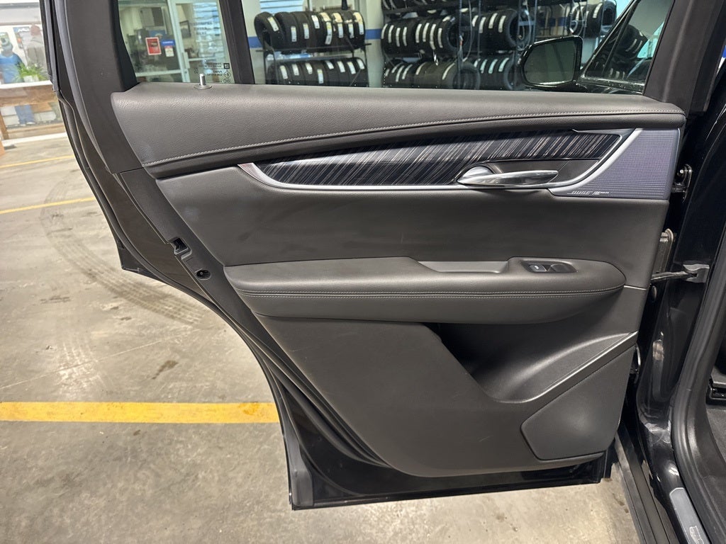 2025 Cadillac XT6 Premium Luxury 6-Passenger