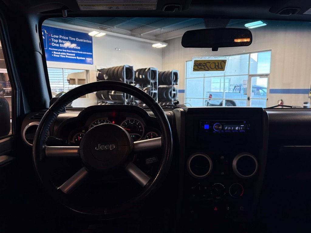 2010 Jeep Wrangler Unlimited Sahara 24G w/ Hardtop & Leather