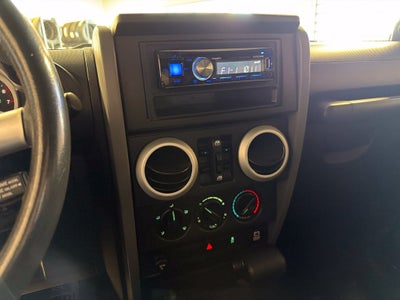 2010 Jeep Wrangler Unlimited Sahara 24G w/ Hardtop & Leather